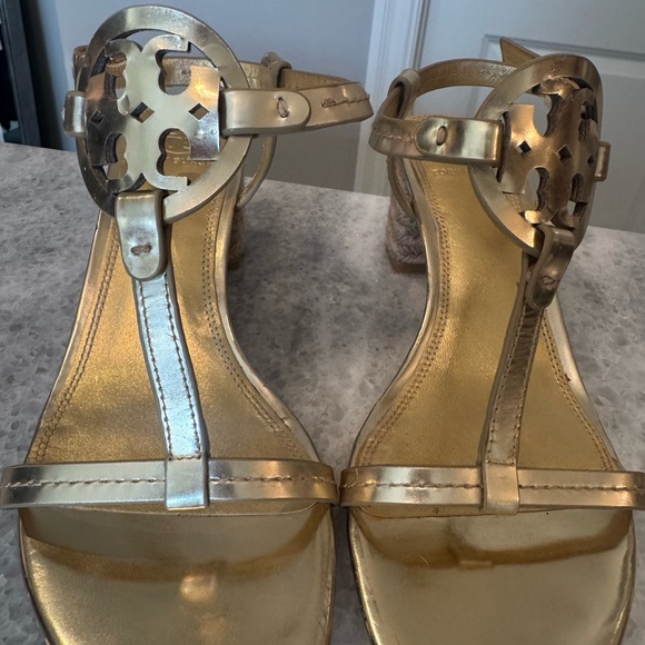 Tory Burch Gold Metallic Women's Sandals size 7 - Picture 3 of 8